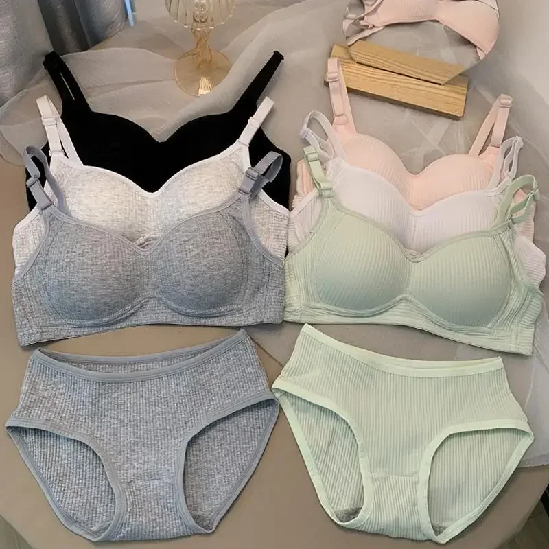 Áo Ngực Đúc Bộ Quần Lót + Dây  - đánh giá và giá Cotton Bra Everyday